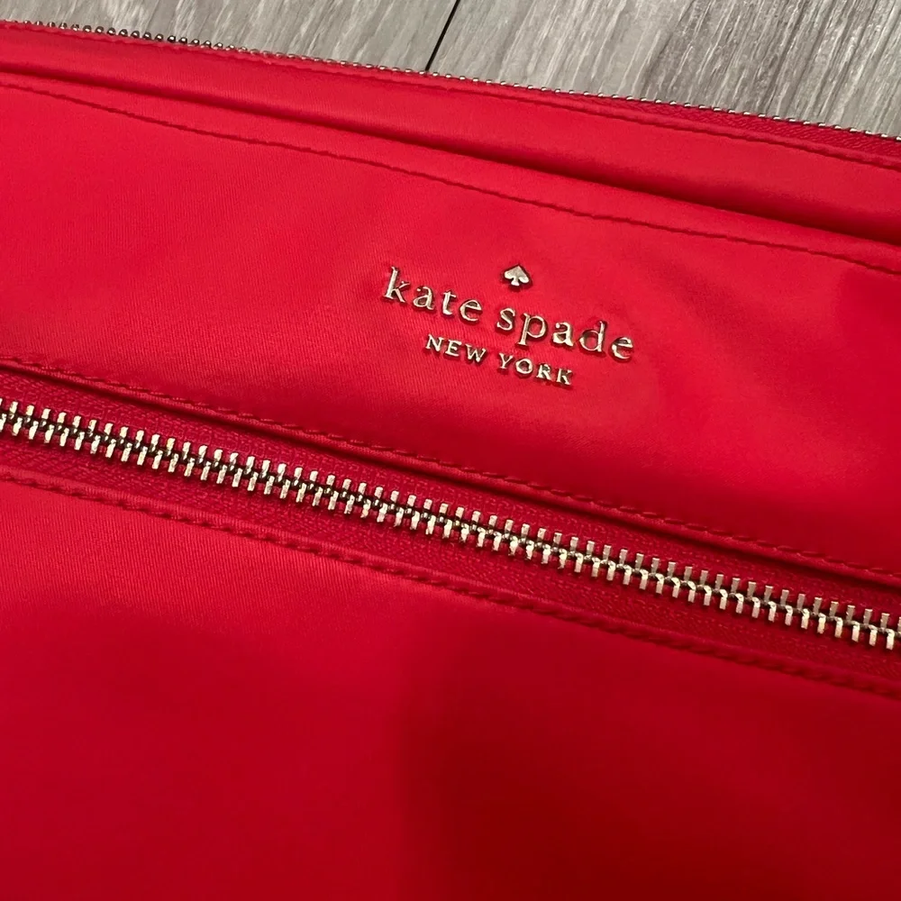 ♠️ kate spade ♠️ - Chelsea Nylon Laptop Sleeve w/ Strap - Picture 3 of 5